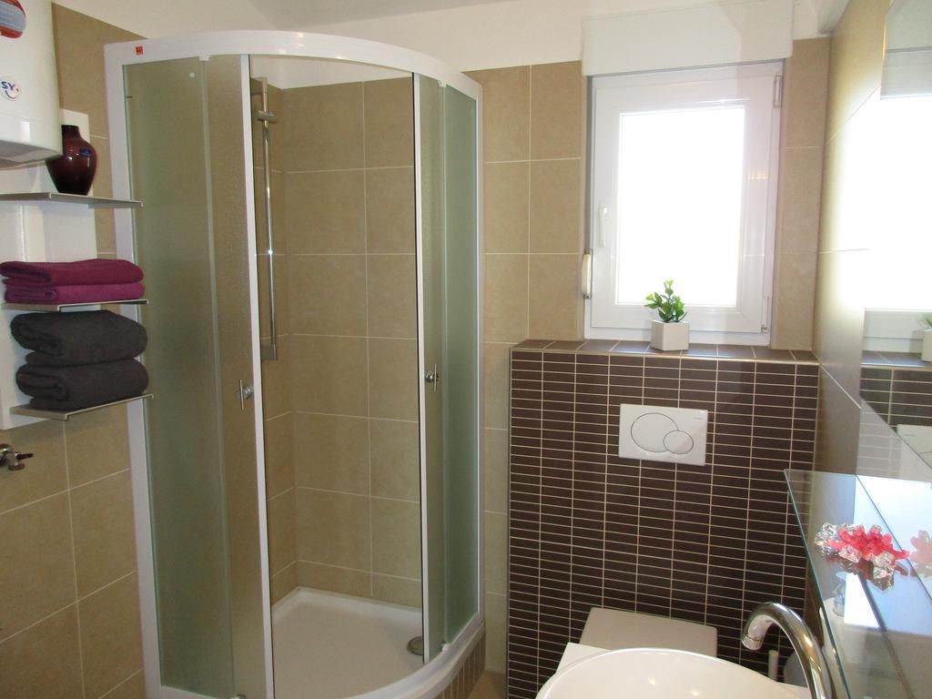 Iva Doren Vir Exterior photo